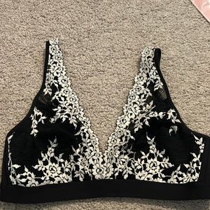 Wacoal Embrace Lace Bralette, size 38